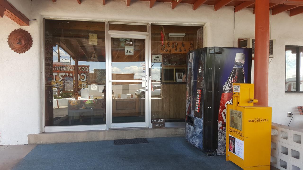Cottonwood Court Motel Санта Фе Екстериор снимка