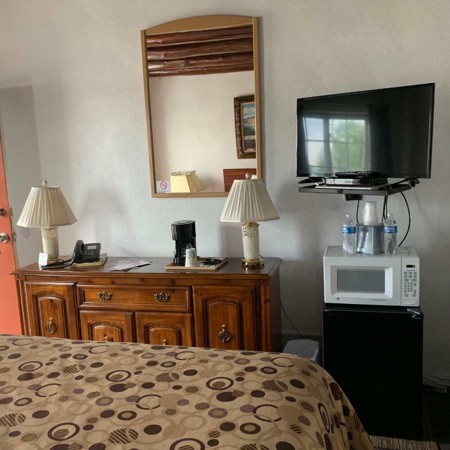 Cottonwood Court Motel Санта Фе Екстериор снимка
