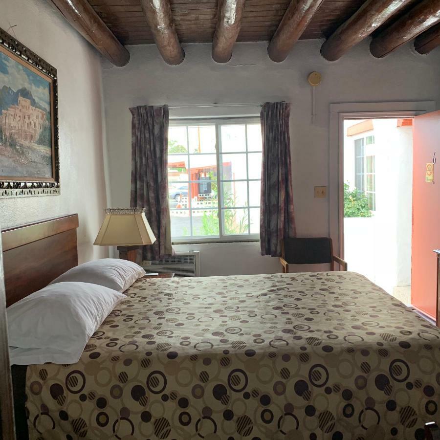 Cottonwood Court Motel Санта Фе Екстериор снимка