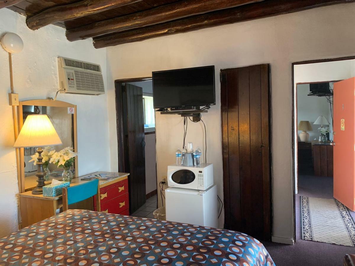 Cottonwood Court Motel Санта Фе Екстериор снимка